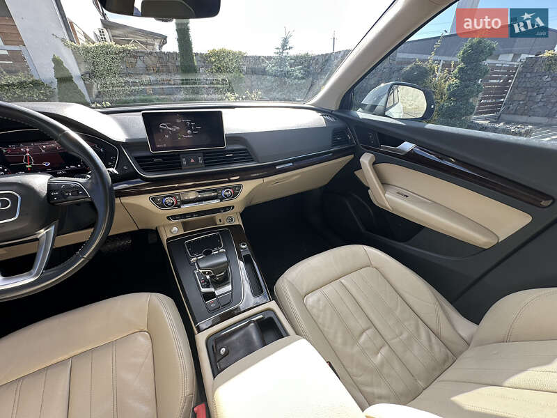 Внедорожник / Кроссовер Audi Q5 2018 в Стрые