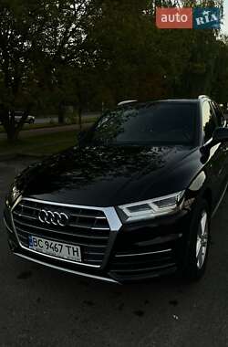 Позашляховик / Кросовер Audi Q5 2017 в Львові