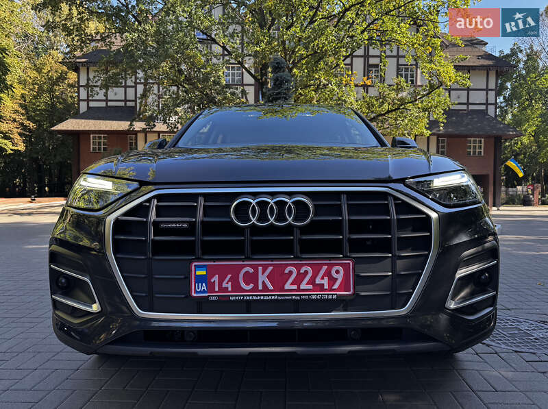 Позашляховик / Кросовер Audi Q5 2021 в Києві