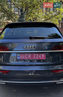 Внедорожник / Кроссовер Audi Q5 2021 в 