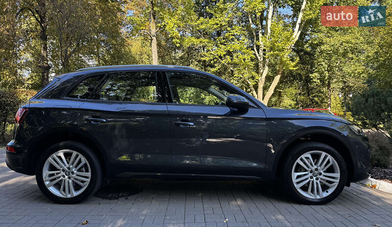 Позашляховик / Кросовер Audi Q5 2021 в Києві