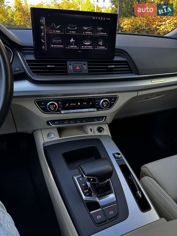 Позашляховик / Кросовер Audi Q5 2021 в Києві