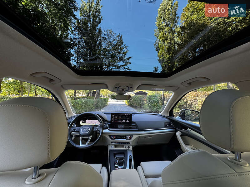 Позашляховик / Кросовер Audi Q5 2021 в Києві
