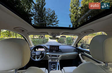 Внедорожник / Кроссовер Audi Q5 2021 в 