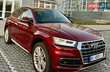 Внедорожник / Кроссовер Audi Q5 2018 в 