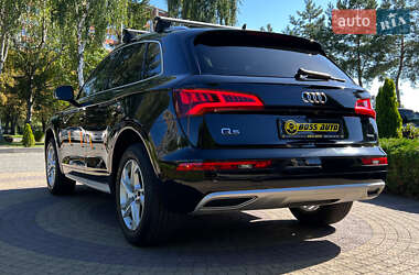 Позашляховик / Кросовер Audi Q5 2019 в 