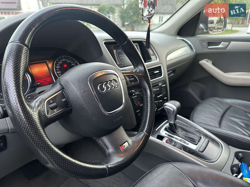 Внедорожник / Кроссовер Audi Q5 2010 в Хусте