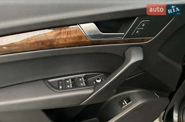 Внедорожник / Кроссовер Audi Q5 2016 в 