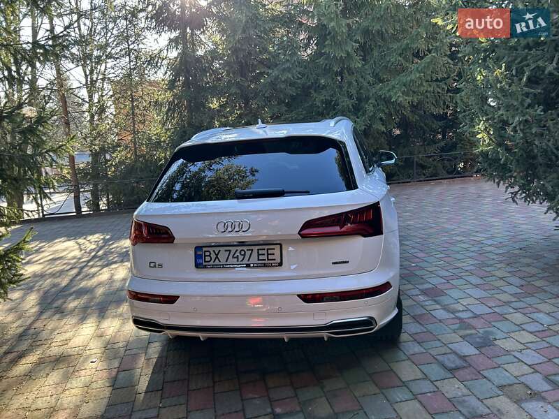 Внедорожник / Кроссовер Audi Q5 2017 в Хмельницком