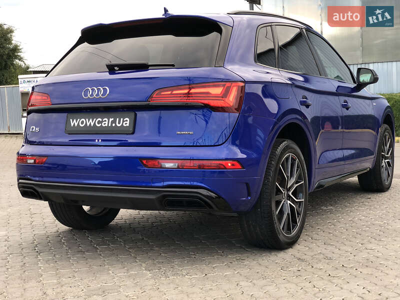 Внедорожник / Кроссовер Audi Q5 2021 в Черновцах