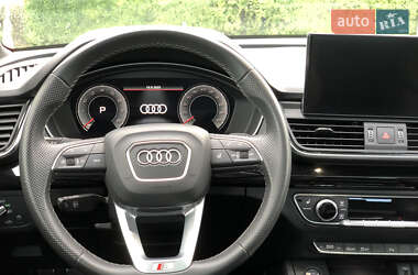 Внедорожник / Кроссовер Audi Q5 2021 в 