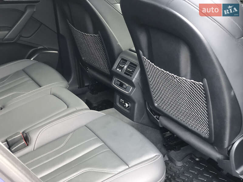 Внедорожник / Кроссовер Audi Q5 2021 в Черновцах