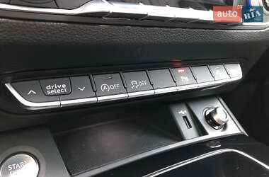 Внедорожник / Кроссовер Audi Q5 2021 в 