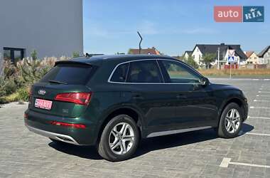 Внедорожник / Кроссовер Audi Q5 2017 в 