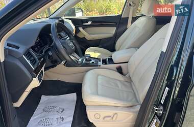 Внедорожник / Кроссовер Audi Q5 2017 в 