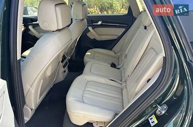 Внедорожник / Кроссовер Audi Q5 2017 в 