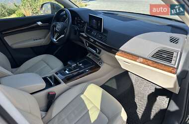Внедорожник / Кроссовер Audi Q5 2017 в 