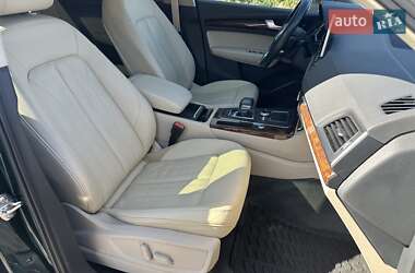 Внедорожник / Кроссовер Audi Q5 2017 в 