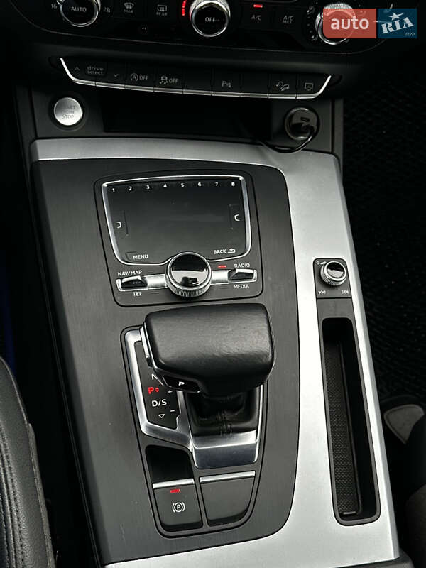 Позашляховик / Кросовер Audi Q5 2017 в Львові