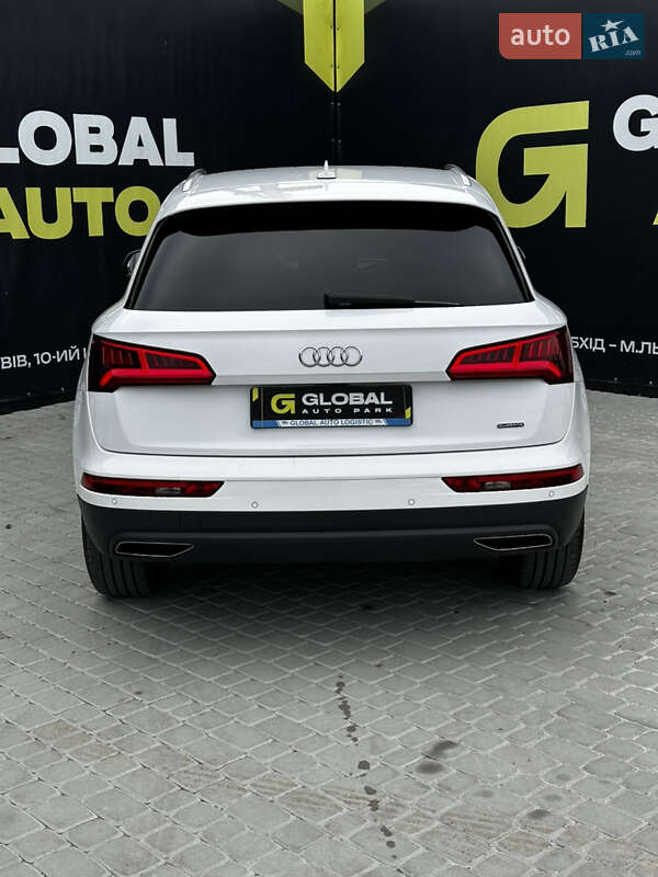 Позашляховик / Кросовер Audi Q5 2017 в Львові