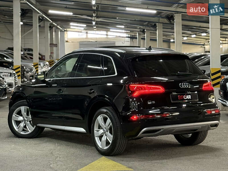 Внедорожник / Кроссовер Audi Q5 2018 в Одессе
