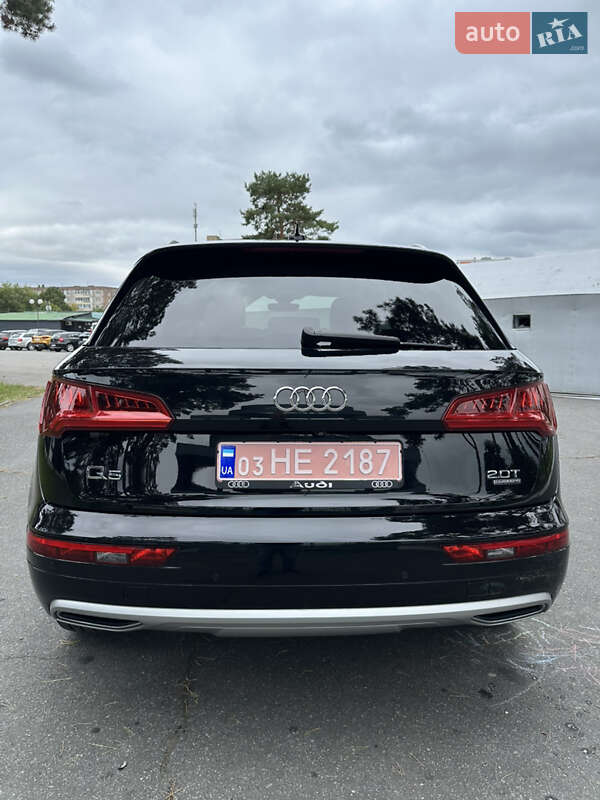 Внедорожник / Кроссовер Audi Q5 2018 в Вараше