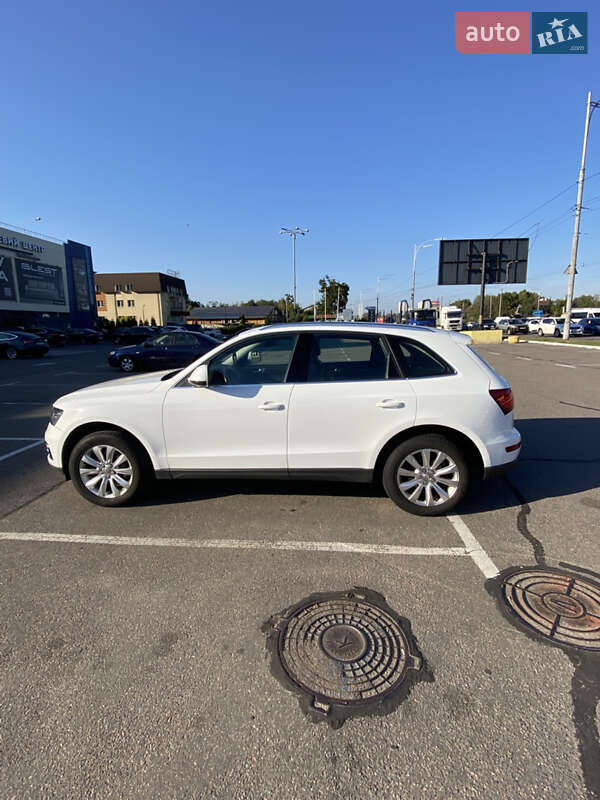 Позашляховик / Кросовер Audi Q5 2014 в Києві