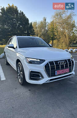Внедорожник / Кроссовер Audi Q5 2021 в 
