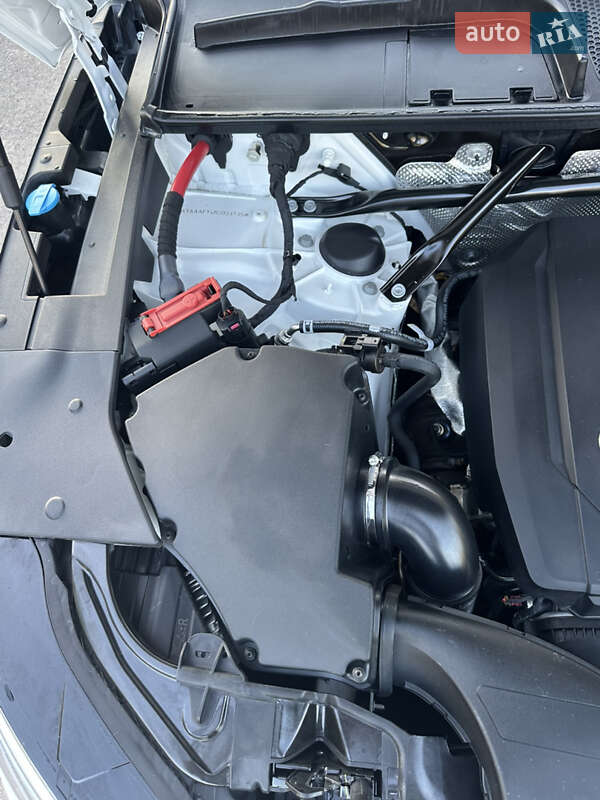 Внедорожник / Кроссовер Audi Q5 2021 в Вараше