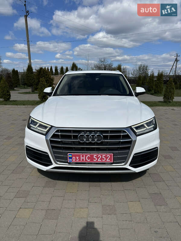 Внедорожник / Кроссовер Audi Q5 2018 в Вараше