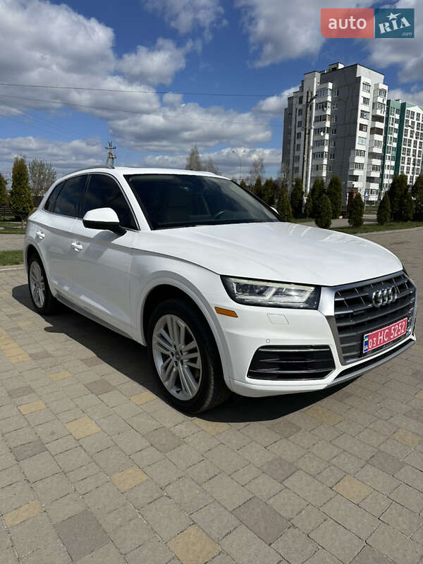 Внедорожник / Кроссовер Audi Q5 2018 в Вараше