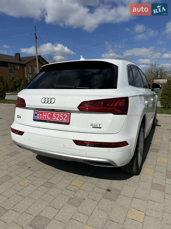 Внедорожник / Кроссовер Audi Q5 2018 в Вараше
