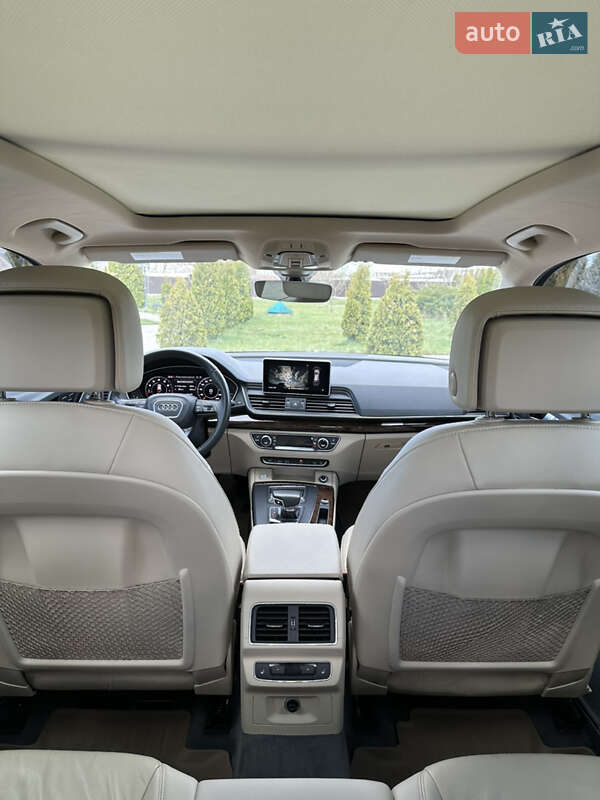 Внедорожник / Кроссовер Audi Q5 2018 в Вараше