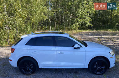 Позашляховик / Кросовер Audi Q5 2020 в 