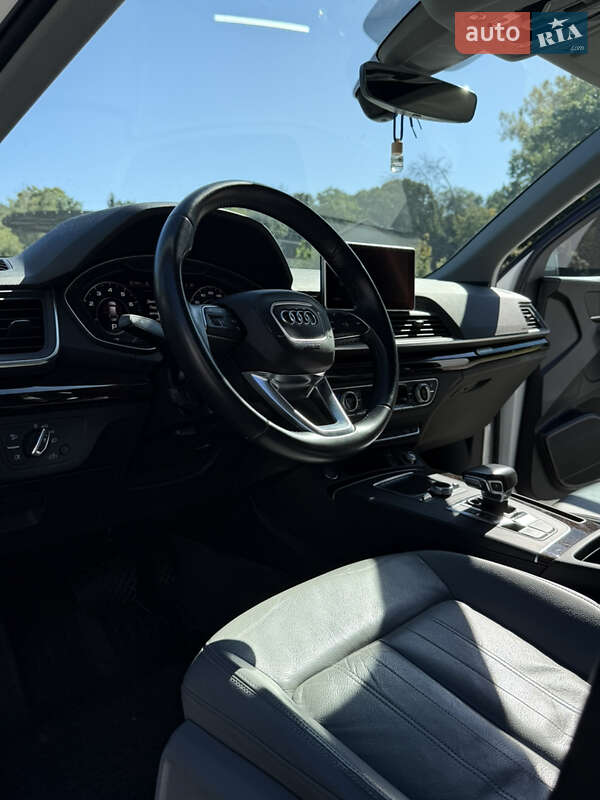 Внедорожник / Кроссовер Audi Q5 2018 в Киеве