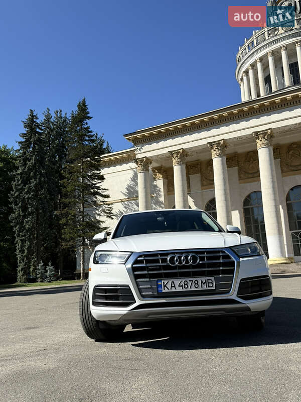 Внедорожник / Кроссовер Audi Q5 2018 в Киеве