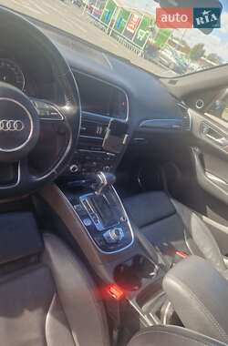 Внедорожник / Кроссовер Audi Q5 2015 в 