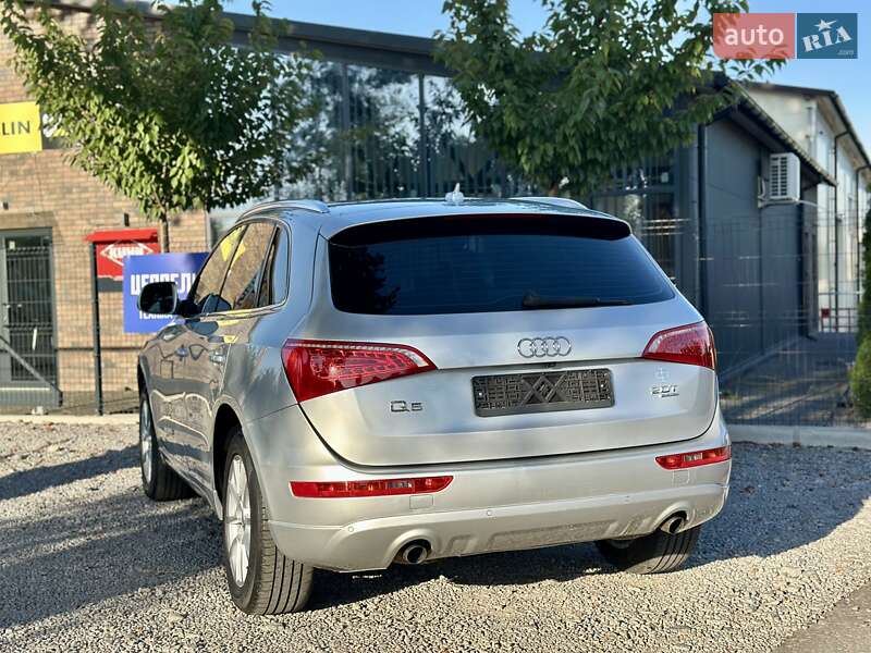 Внедорожник / Кроссовер Audi Q5 2010 в Виннице