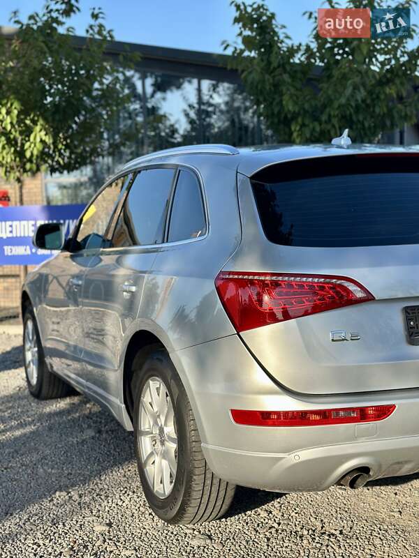 Внедорожник / Кроссовер Audi Q5 2010 в Виннице