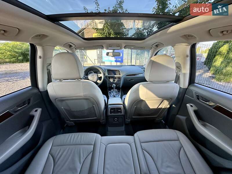 Внедорожник / Кроссовер Audi Q5 2010 в Виннице