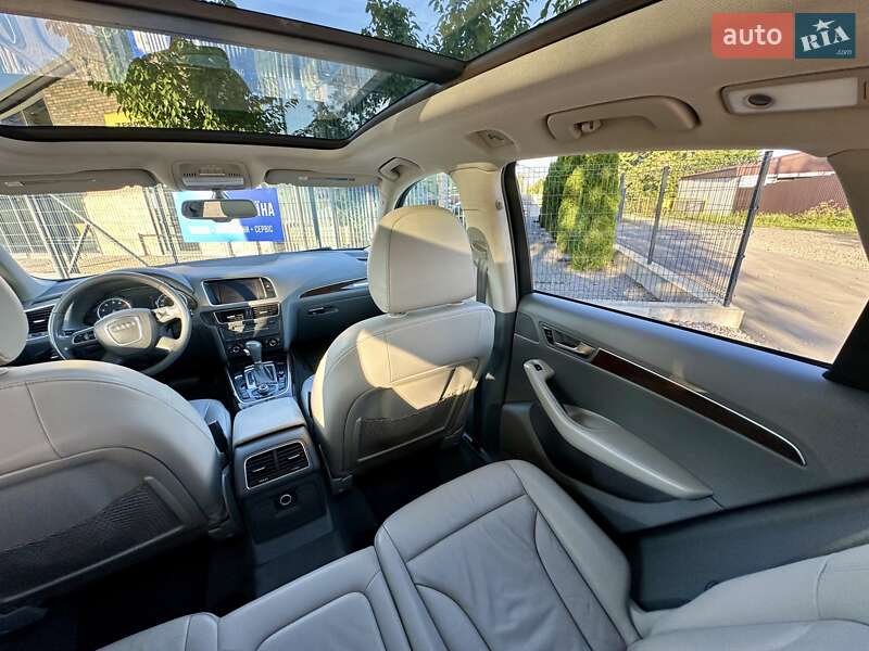 Внедорожник / Кроссовер Audi Q5 2010 в Виннице