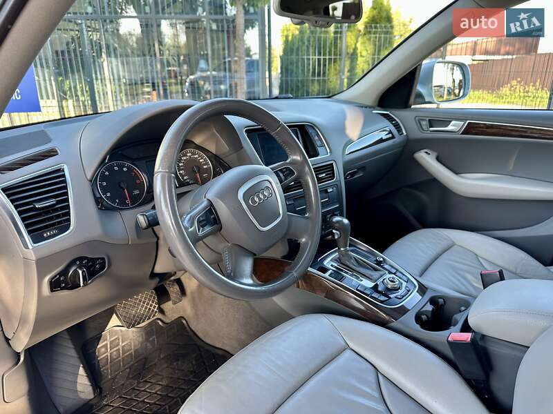 Внедорожник / Кроссовер Audi Q5 2010 в Виннице