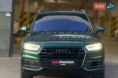 Позашляховик / Кросовер Audi Q5 2018 в 