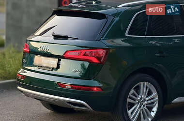 Позашляховик / Кросовер Audi Q5 2018 в 