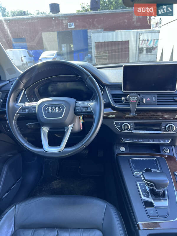 Внедорожник / Кроссовер Audi Q5 2018 в Запорожье