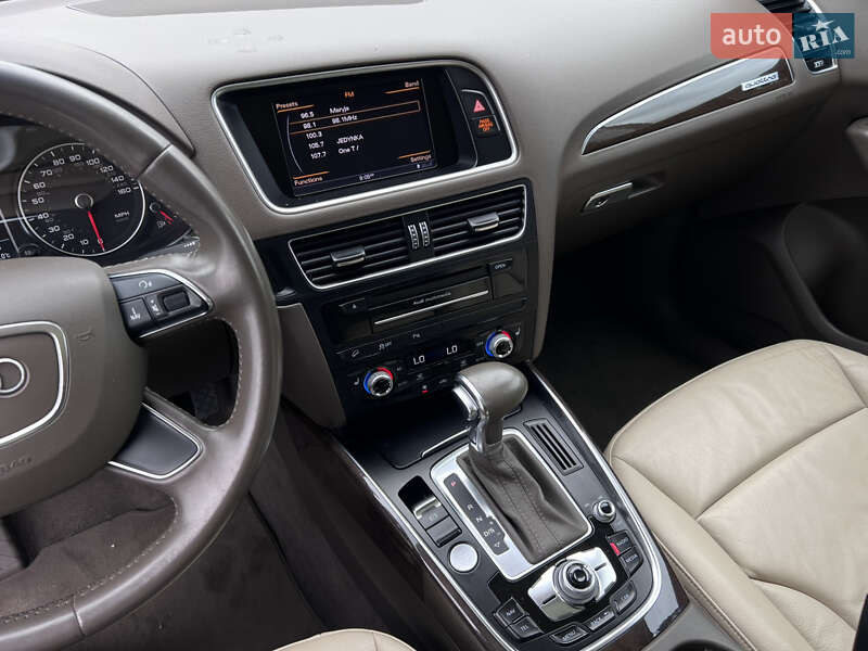 Внедорожник / Кроссовер Audi Q5 2014 в Нововолынске