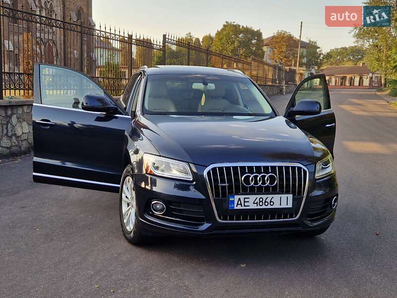 Внедорожник / Кроссовер Audi Q5 2015 в Каменском