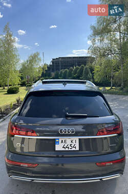 Внедорожник / Кроссовер Audi Q5 2020 в 