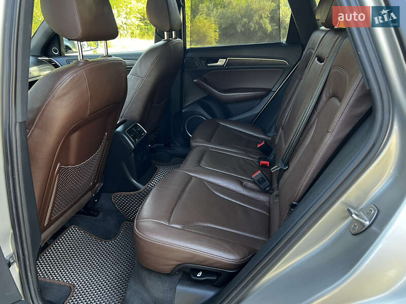 Внедорожник / Кроссовер Audi Q5 2015 в Днепре