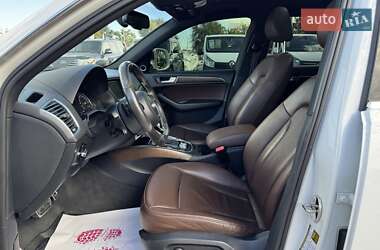 Позашляховик / Кросовер Audi Q5 2016 в 